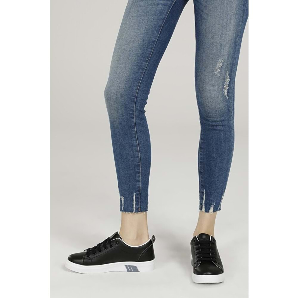 Lumberjack 0783 Bayan Sneakers Spor Ayakkabı - Siyah Beyaz - 36