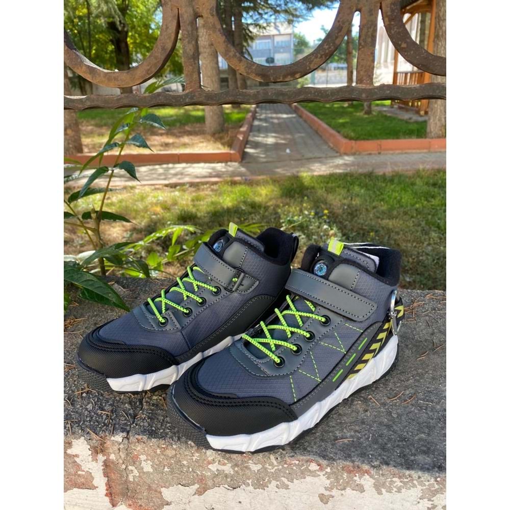Cool 0921 Erkek Çoçuk Su Ve Soğuğa Dayanıklı Trekking Bot - Siyah Gri - 34