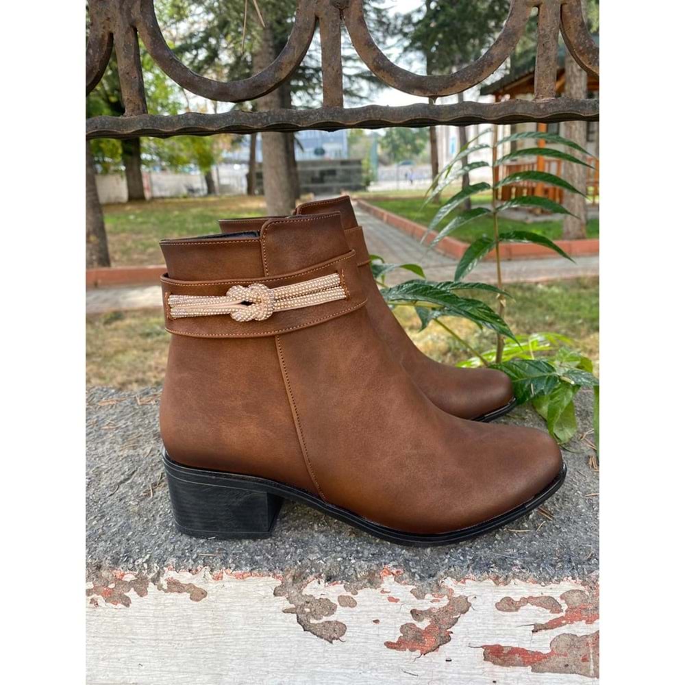 Pabuçhan 0978 Kısa Topuklu Taşlı Bayan Çizme - Taba - 36