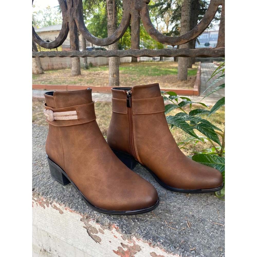 Pabuçhan 0978 Kısa Topuklu Taşlı Bayan Çizme - Taba - 36