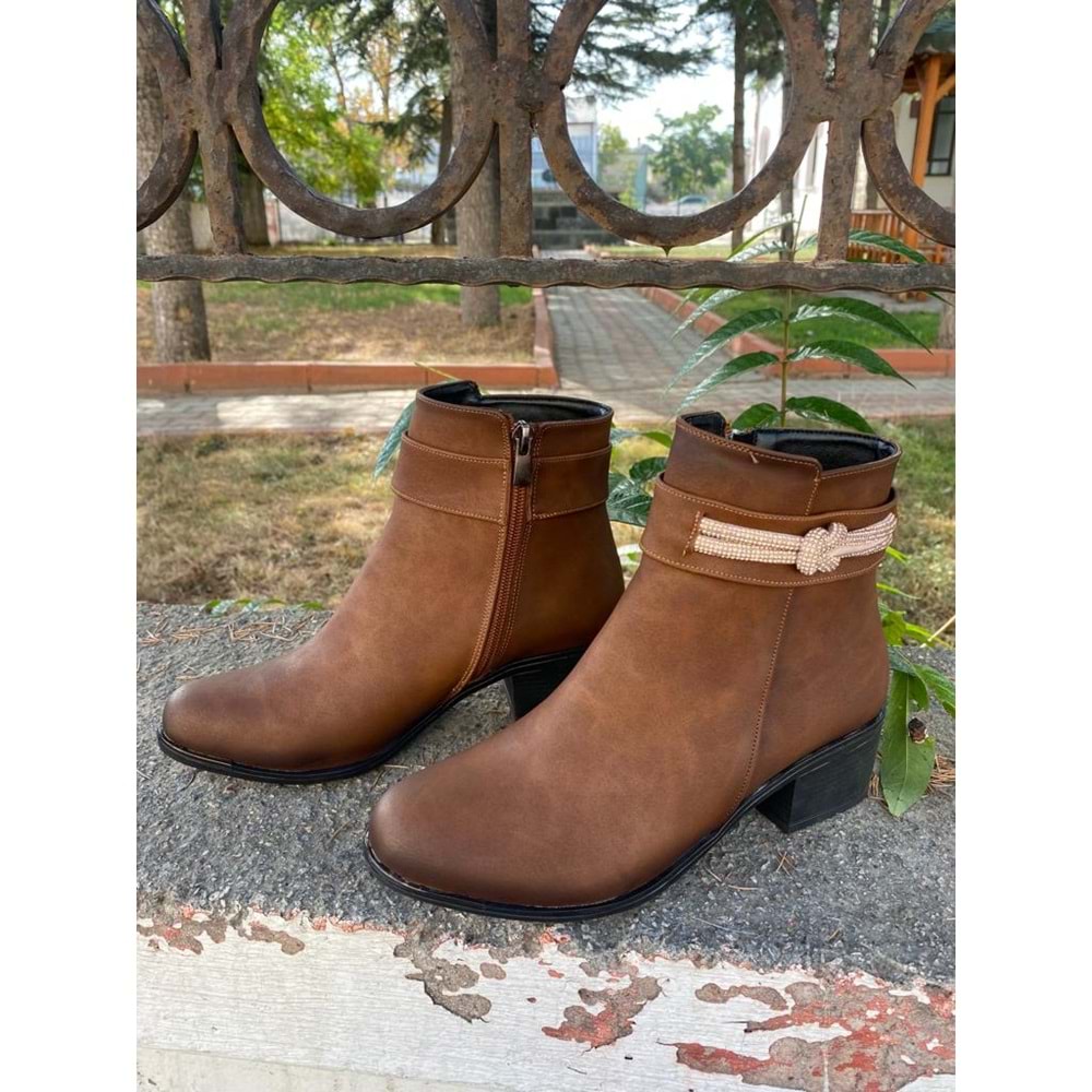 Pabuçhan 0978 Kısa Topuklu Taşlı Bayan Çizme - Taba - 36