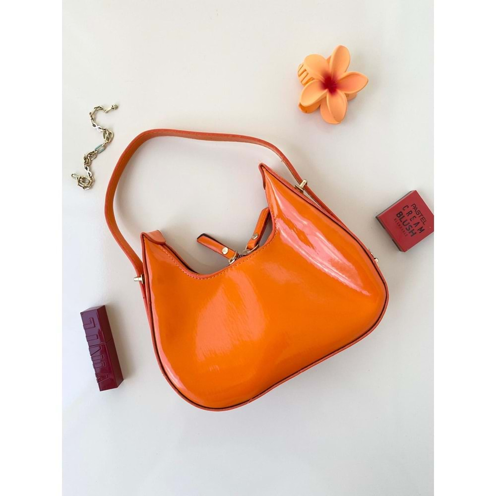 Love Of Bags 1166 Cherry Model Rugan Özel Kilit Sistemli Askı Boyu Ayarlanabilir Kadın Omuz Çantası - Turuncu - TEK EBAT - BTMK01166-Turuncu-TEK EBAT