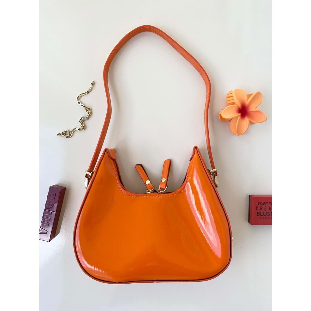 Love Of Bags 1166 Cherry Model Rugan Özel Kilit Sistemli Askı Boyu Ayarlanabilir Kadın Omuz Çantası - Turuncu - TEK EBAT - BTMK01166-Turuncu-TEK EBAT