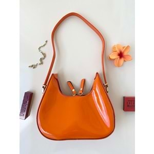 Love Of Bags 1166 Cherry Model Rugan Özel Kilit Sistemli Askı Boyu Ayarlanabilir Kadın Omuz Çantası - Turuncu - TEK EBAT - BTMK01166-Turuncu-TEK EBAT