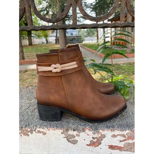 Pabuçhan 0978 Kısa Topuklu Taşlı Bayan Çizme - Taba - 36